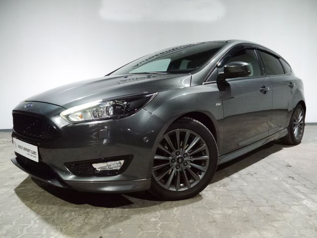 Ford Focus Lim. ST-Line DAB Klima LED Navi PDC Xenon