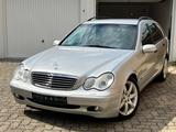 Mercedes-Benz C 320/Vollleder/TÜV Neu!!! - gebrauchte Mercedes-Benz C 320 aus dem Jahr 2003