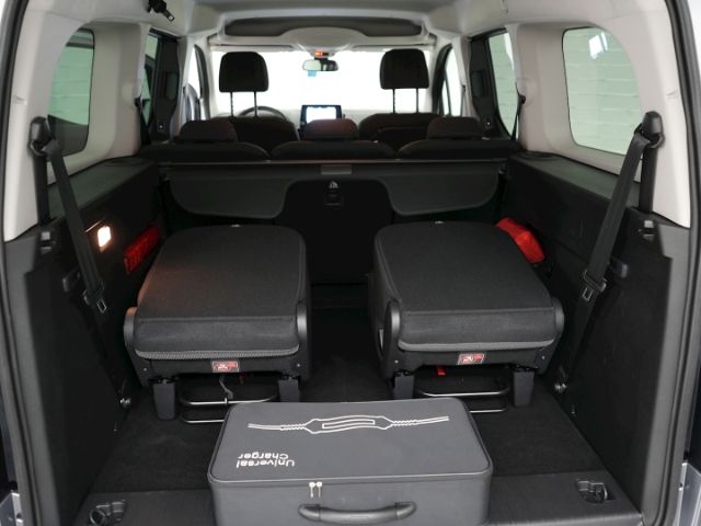 Combo-e Life ULTIMATE XL 50kWh AT 7-SITZER+NAVI+