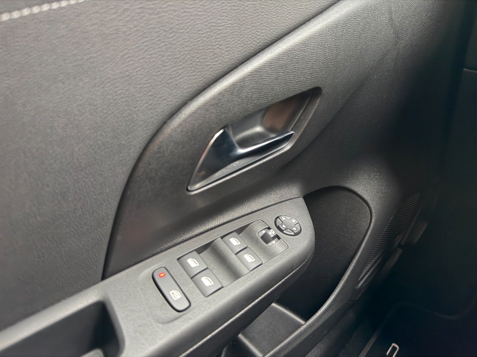 Fahrzeugabbildung Opel Corsa F GS 100 PS SHZ/Kamera/Allwetter!