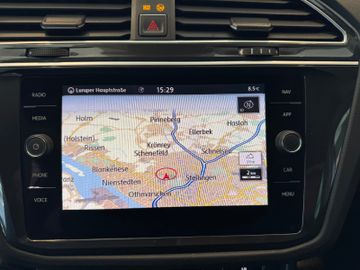 Volkswagen Tiguan - 10