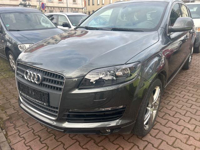 Audi Q7 3.0 TDI  quattro tiptronic , S-line 7Sitzer