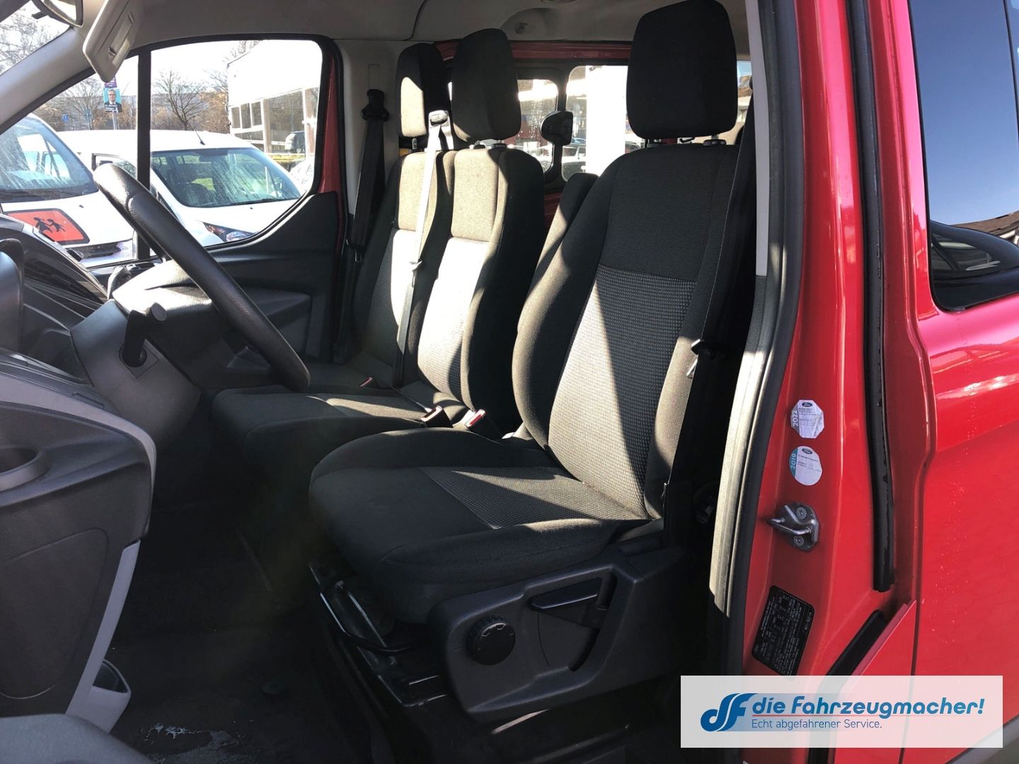 Fahrzeugabbildung Ford Transit Custom Kombi 300 L1 2.2 TDCi *2415 *KLIM