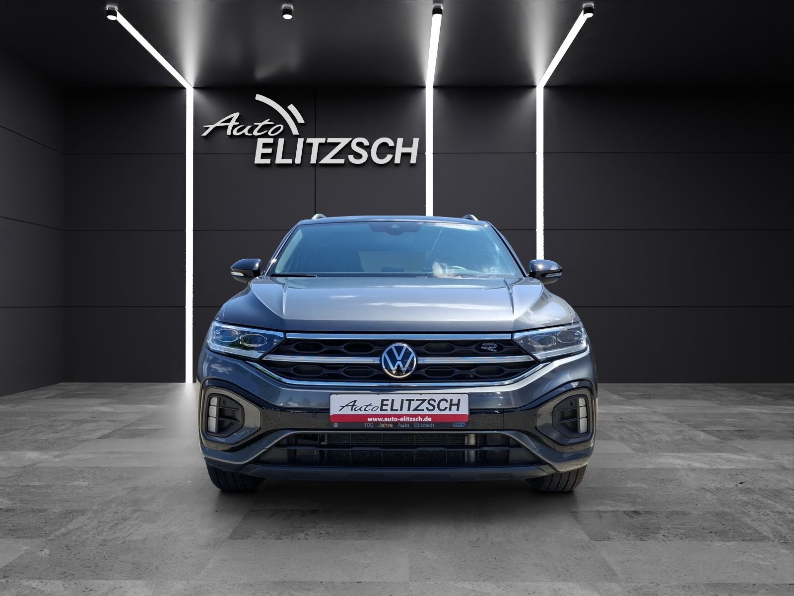 Fahrzeugabbildung Volkswagen T-Roc TSI R-Line DSG 4M Matrix Navi AID ACC Park