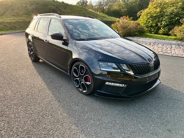 Skoda Octavia RS 5e 2.0 TDI DSG 4x4 Akiv...