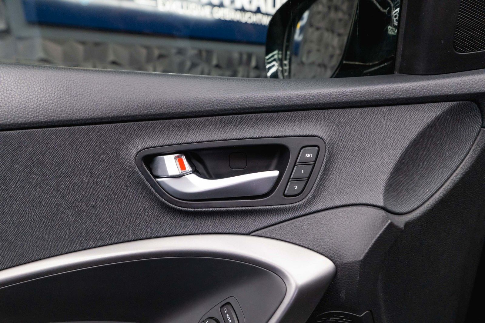 Fahrzeugabbildung Hyundai Santa Fe Premium 4WD *Panorama*Bi-Xenon*TÜV NEU*