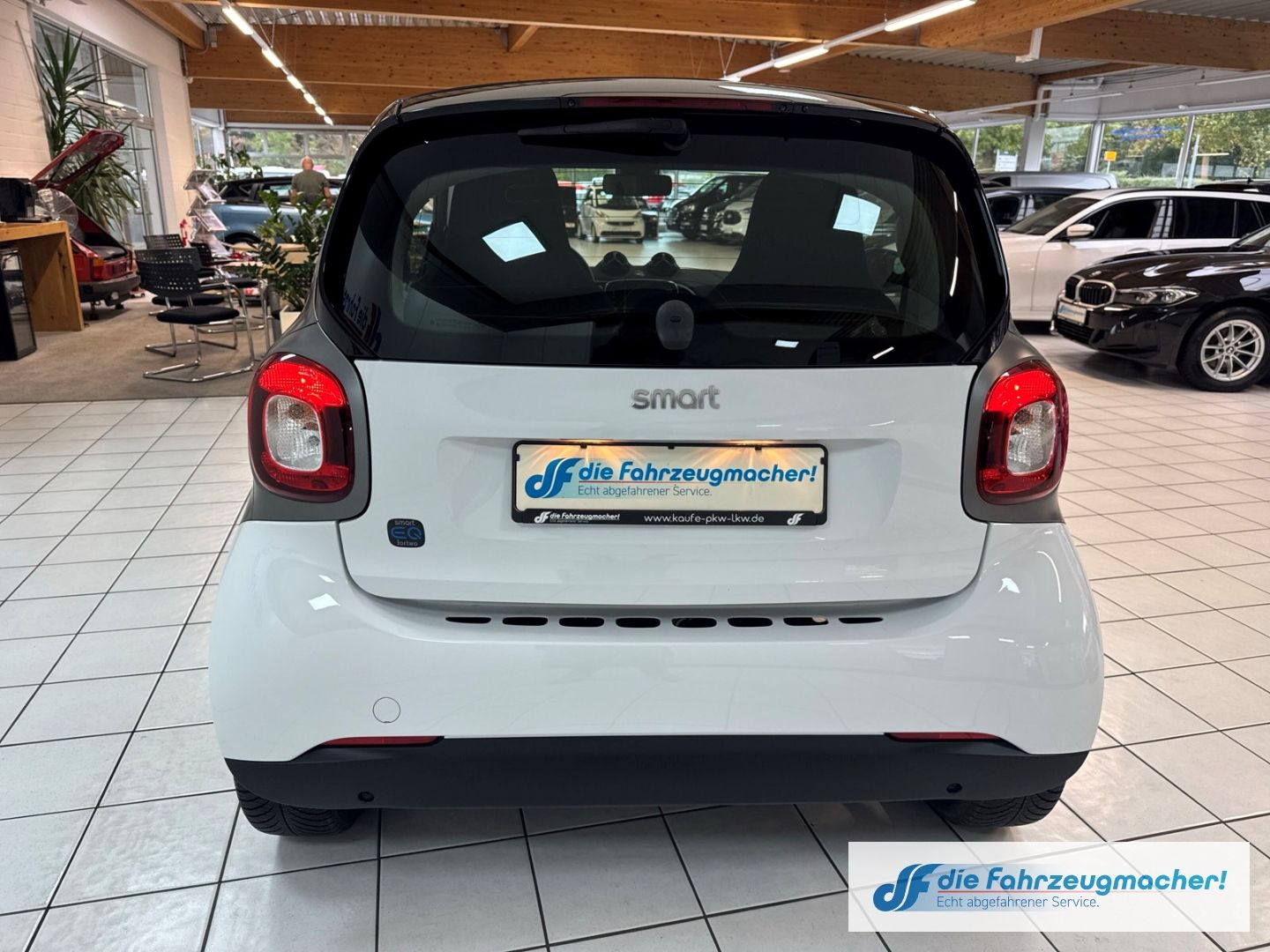 Fahrzeugabbildung Smart fortwo coupe electric drive EQ Navi Klimaautom K