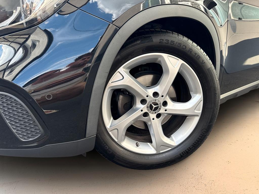 Mercedes-Benz GLA 180