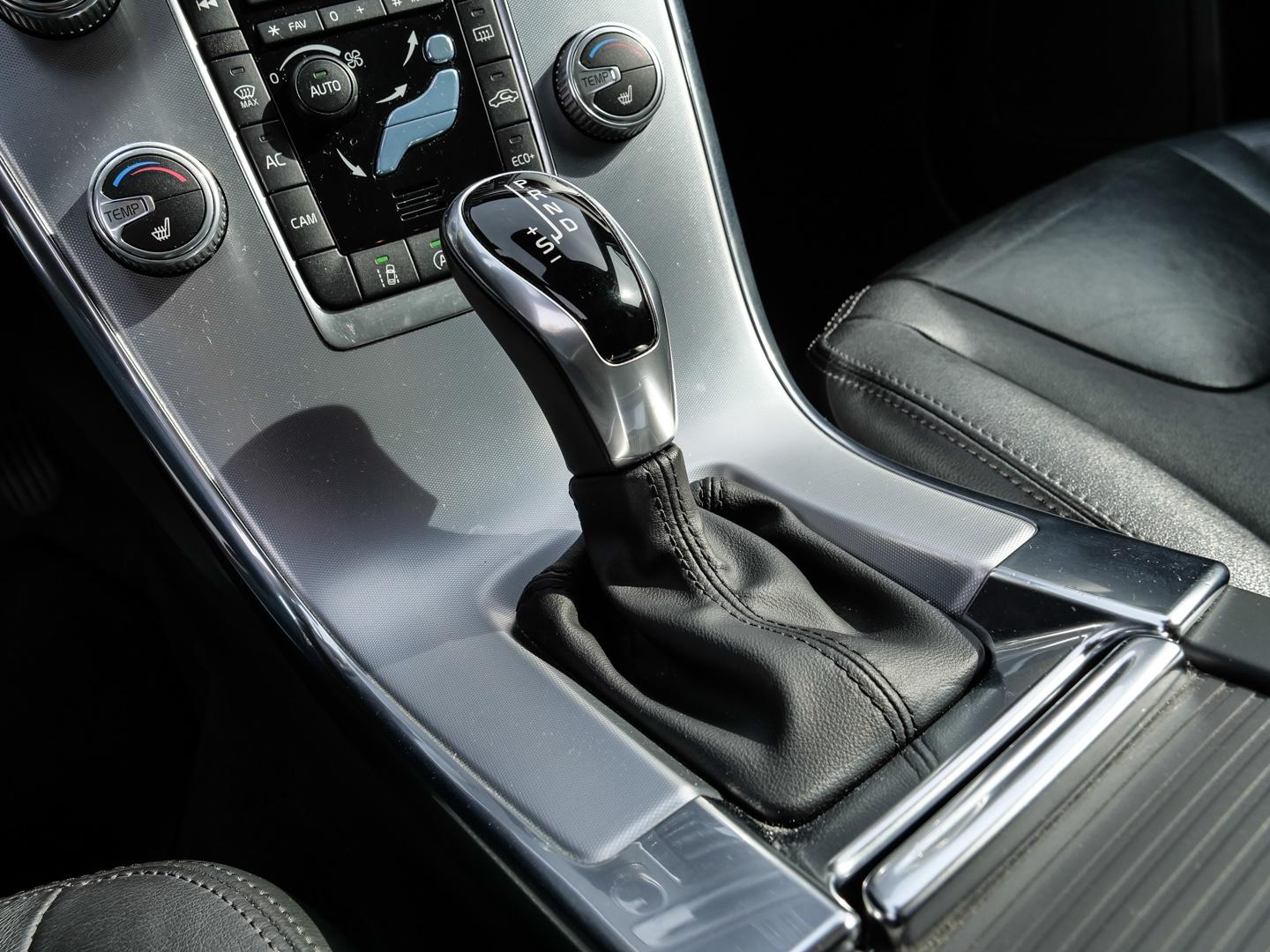 Volvo XC60 Summum 2WD El. Panodach Navi Leder Digitale