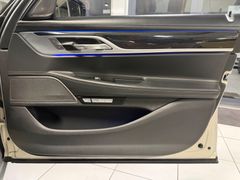 BMW 750 xDrive Laser ACC 360 MASSAGE HARMAN HUD