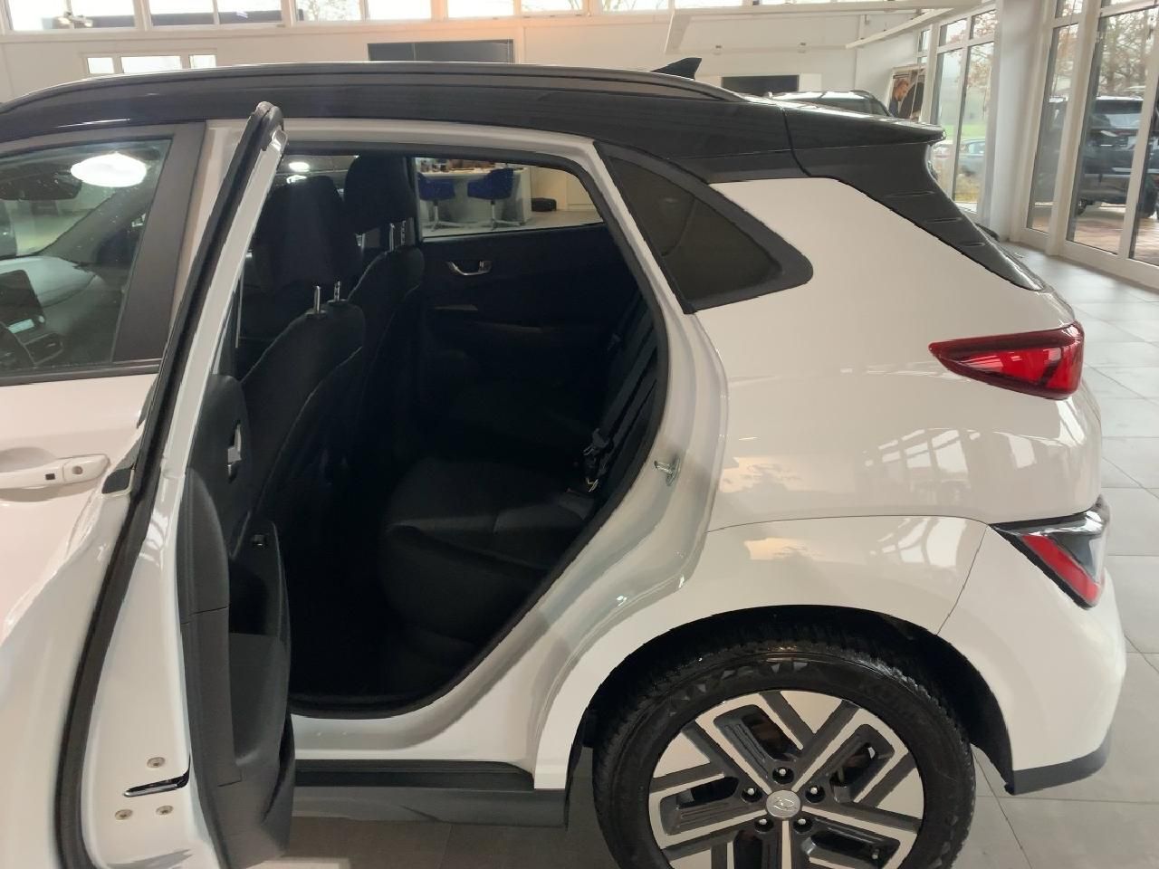 Fahrzeugabbildung Hyundai KONA Trend Elektro 2WD + Navigations-Paket