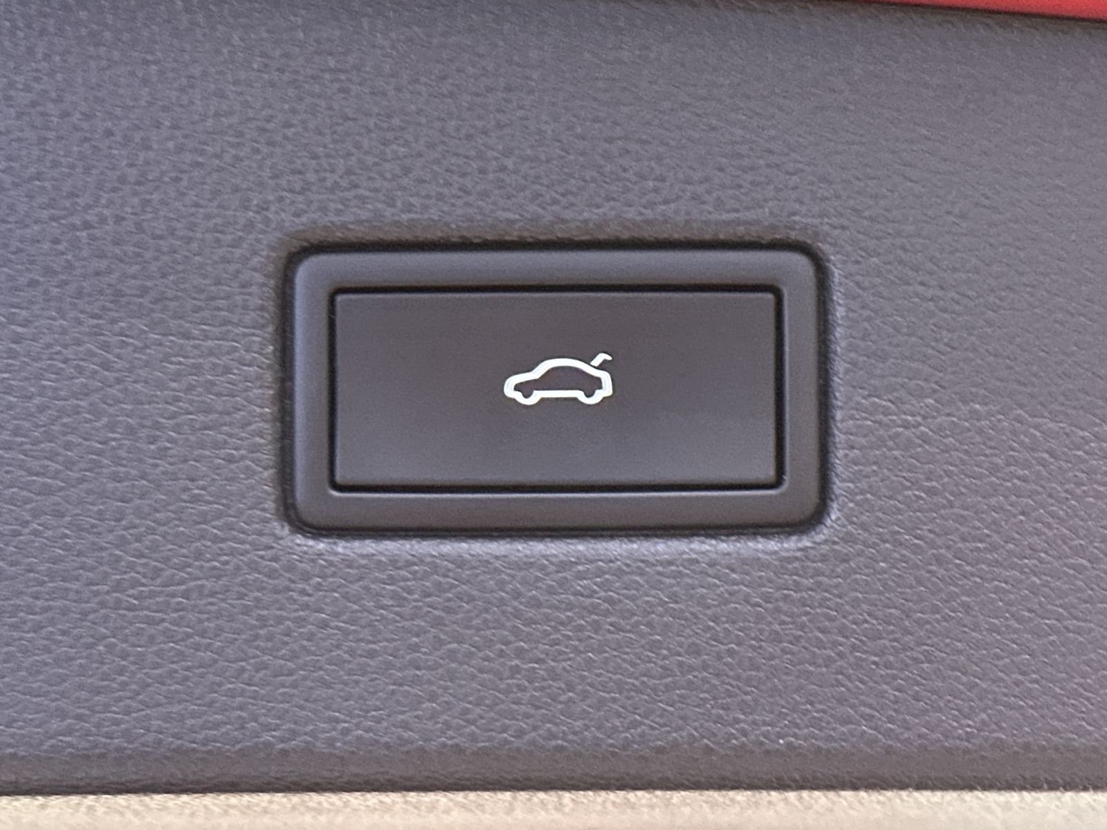 Fahrzeugabbildung Volkswagen Tiguan Elegance eHybrid NAV+LED+HEADUP+KAMERA+PP