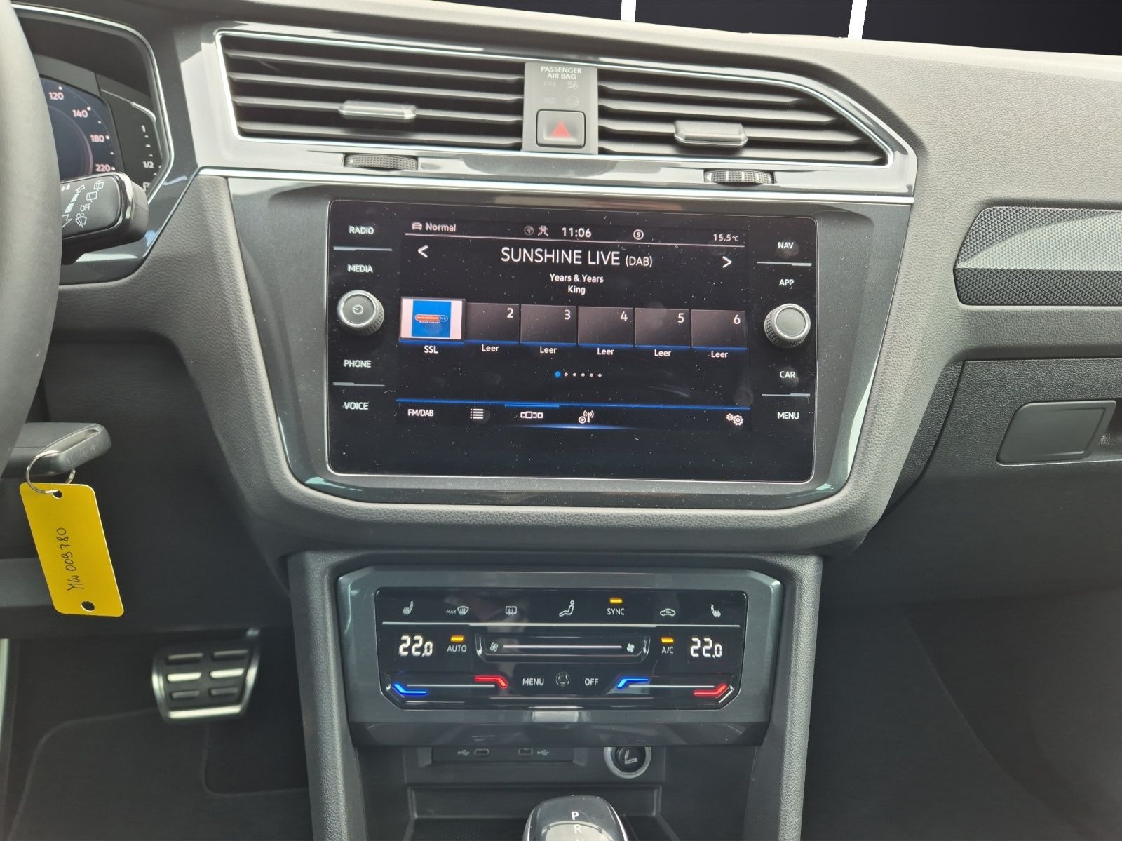 Fahrzeugabbildung Volkswagen Tiguan TSI United DSG LED Navi AID ACC Park-Assi