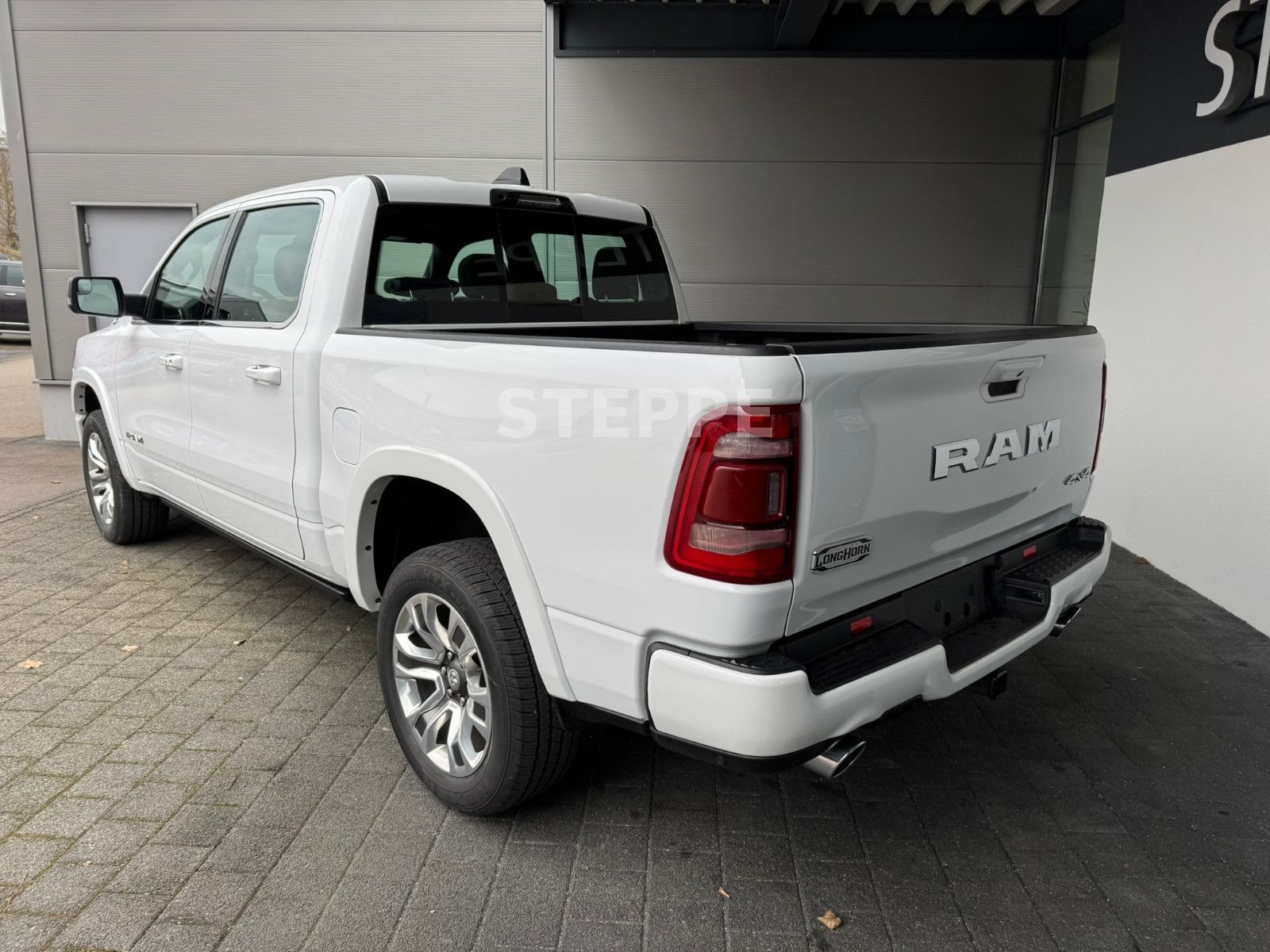 Dodge RAM 1500 5,7 V8 HEMI LONGHORN Luftfederung AHK