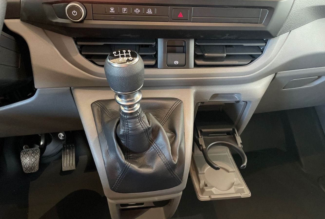 Volkswagen T7 Transporter - Bild 10