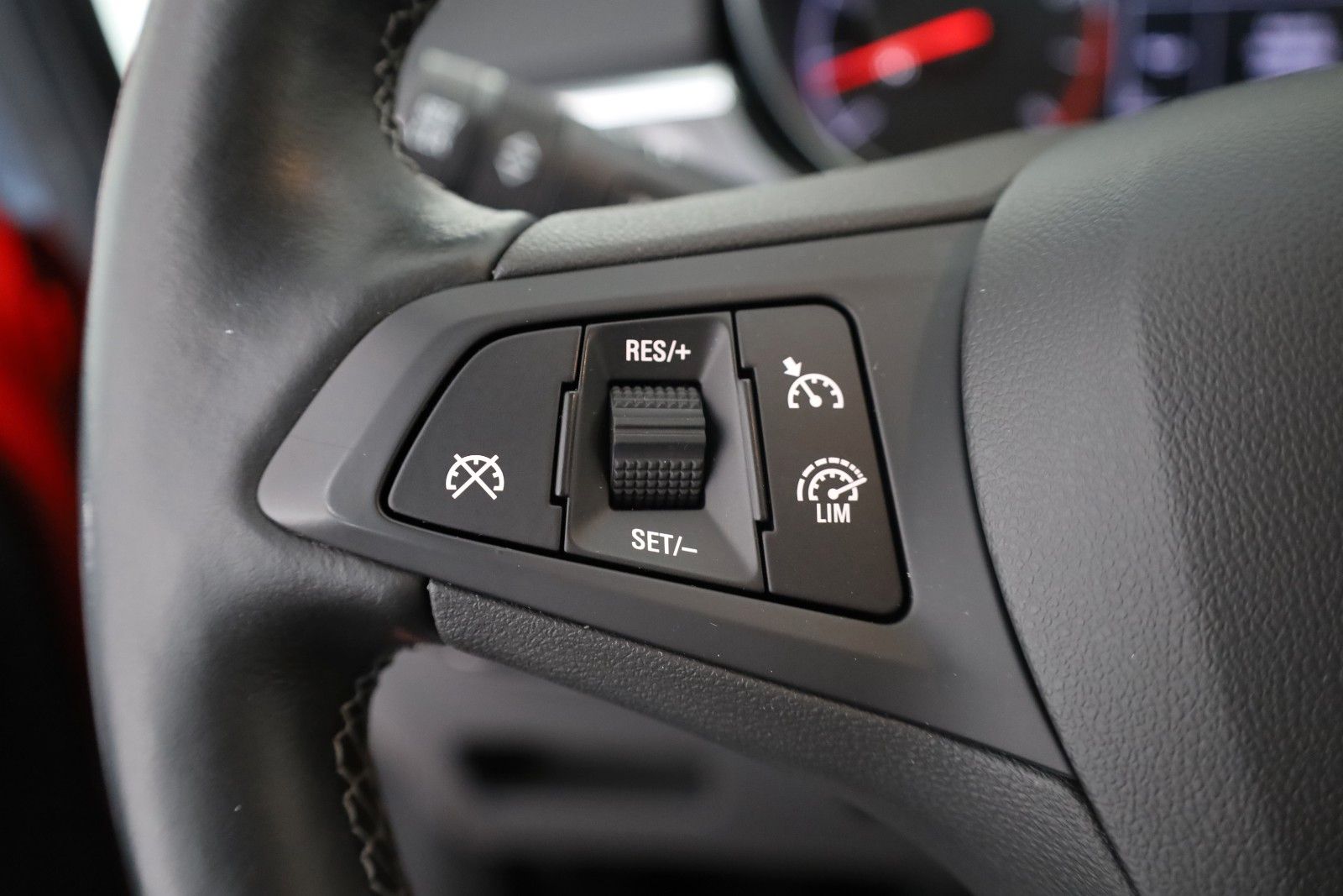 Fahrzeugabbildung Opel Corsa E Innovation ecoFlex T.Leder,Xenon,SH,PDC