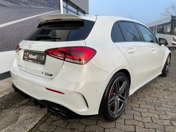 Fahrzeugabbildung Mercedes-Benz A 45S AMG, Multibeam, Glasdach, Alcantara uvm.