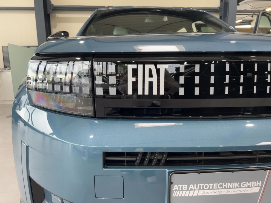 Fahrzeugabbildung Fiat Grande Panda Business Edition Hybrid, Navi, PDC,