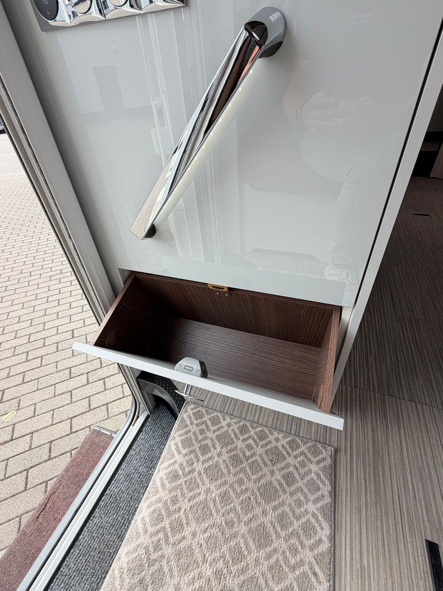 Fahrzeugabbildung Bürstner Elegance I 920 G