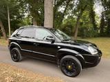 Hyundai TUCSON 2.0 GLS 2WD+Leder+Navi+AHK+PDC+8X.LM - Hyundai TUCSON: Gls