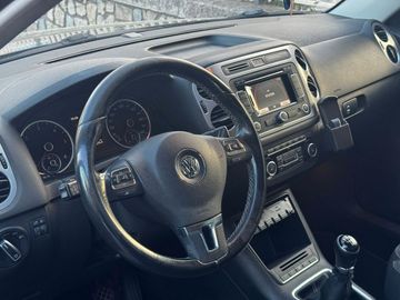 Volkswagen Tiguan - 6