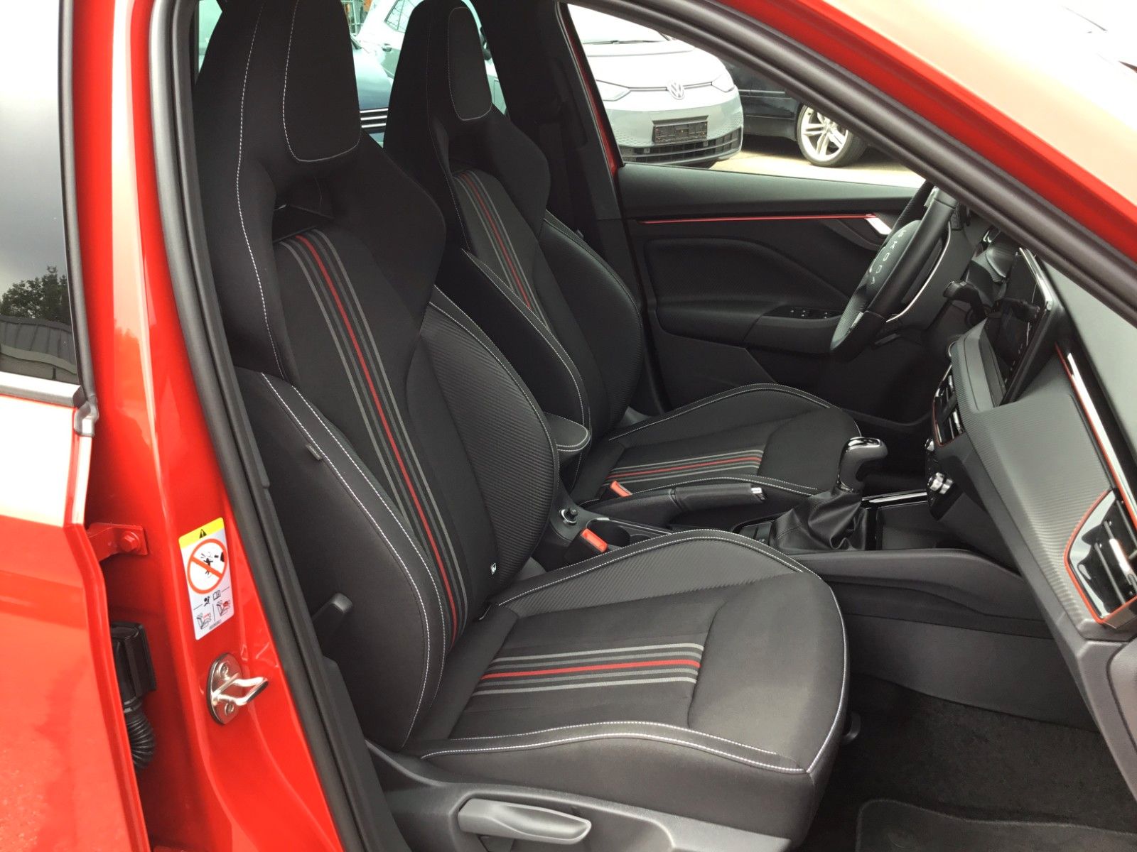 Fahrzeugabbildung SKODA Kamiq 1.5 TSI DSG Monte Carlo+AHK+Navi+Kamera
