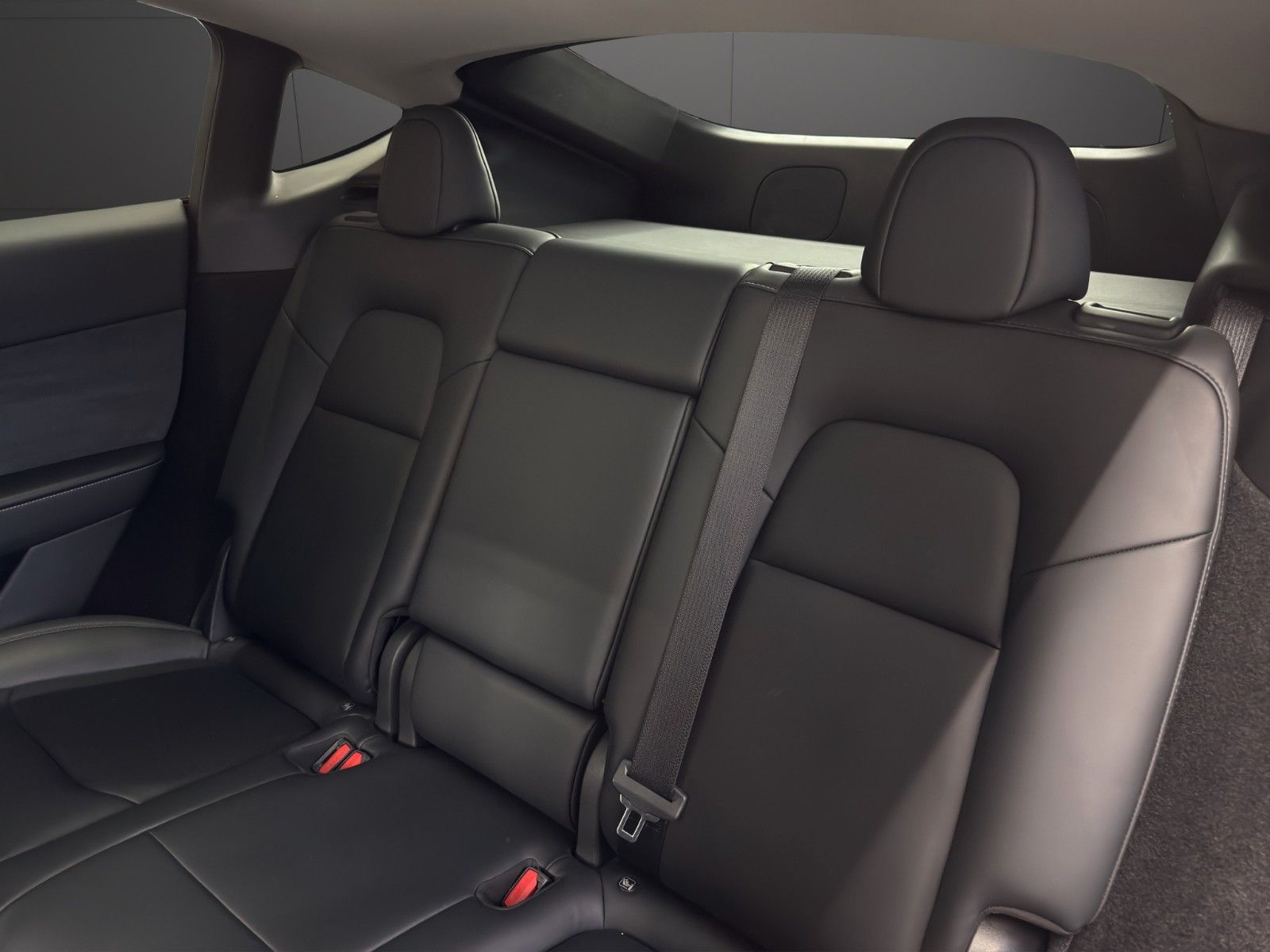Tesla Model Y Long Range AWD foto 16