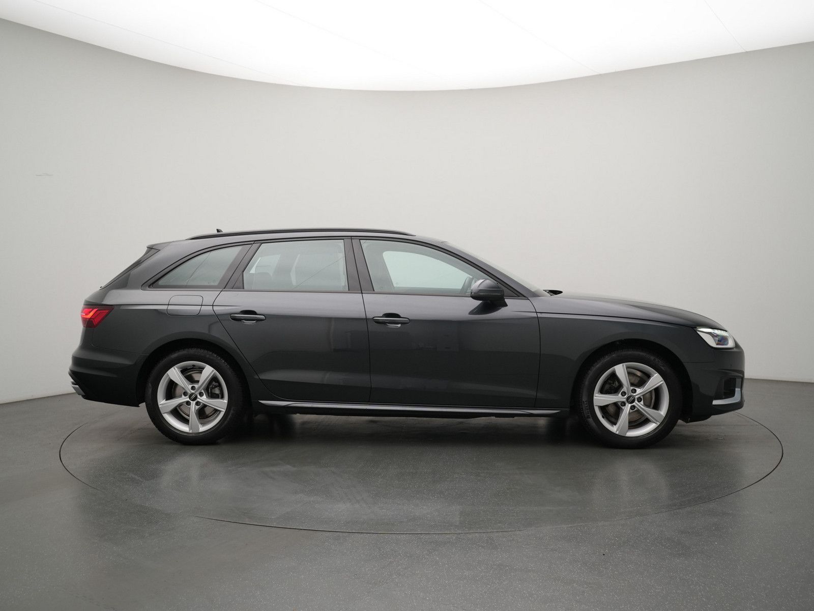Audi A4 Avant advanced AHK ACC NAVI SHZ PDC LED KLIMA imagem 3