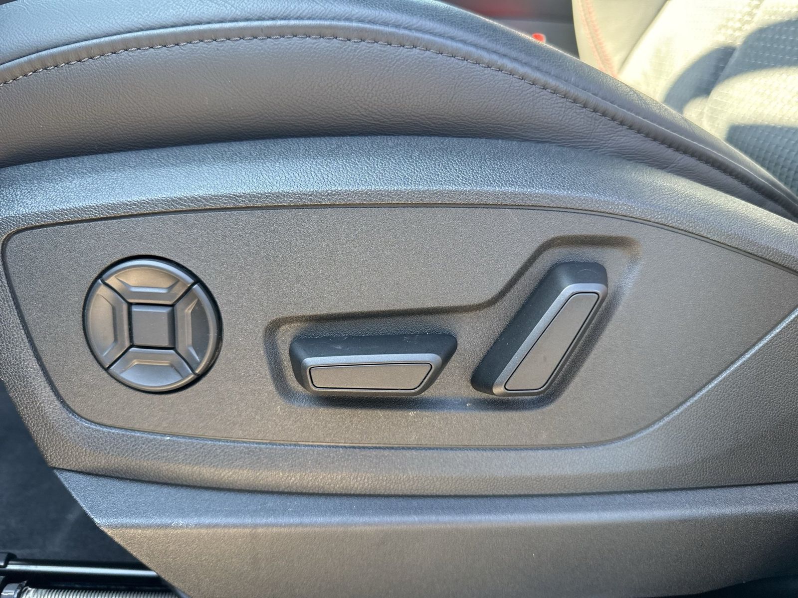 Audi Q8 e-tron - Bild 18