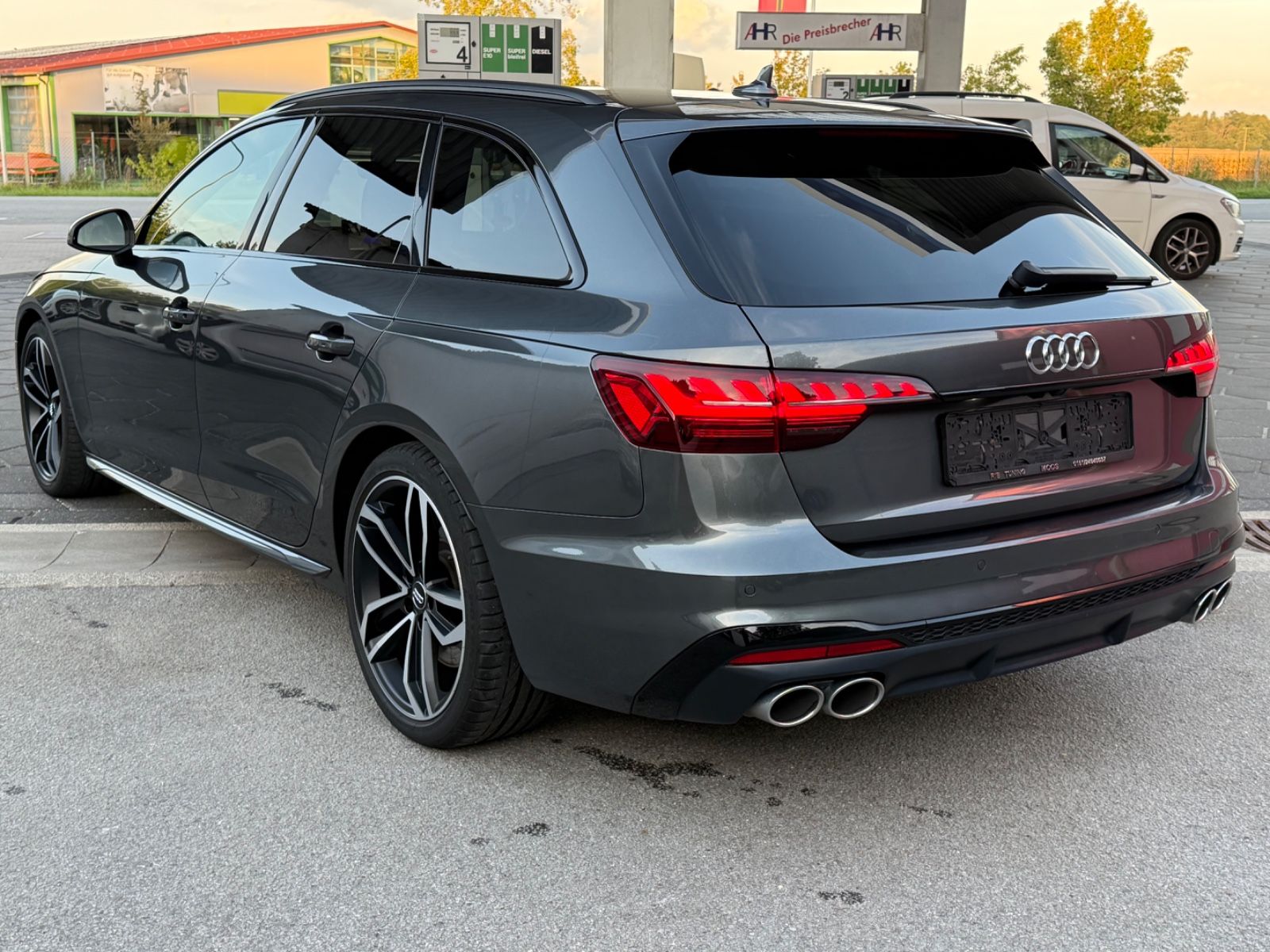 Audi S4 Avant 3.0 TDI quattro*LED*AHK*MASSAGE*1.HAND* imagem 3