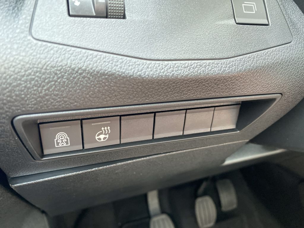 Fahrzeugabbildung Citroën Berlingo M Benzin 110 PLUS *Sitzh.*Rückfahrkam*