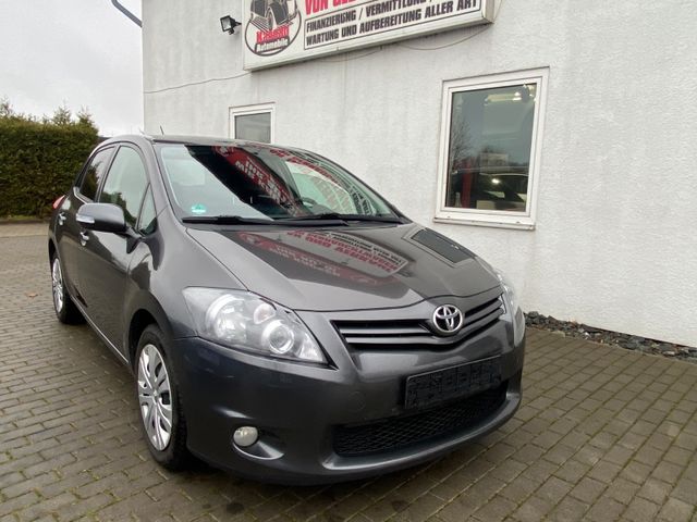 Toyota Auris Club 1.6 Life 5.türig / Navi / Klima /Temp