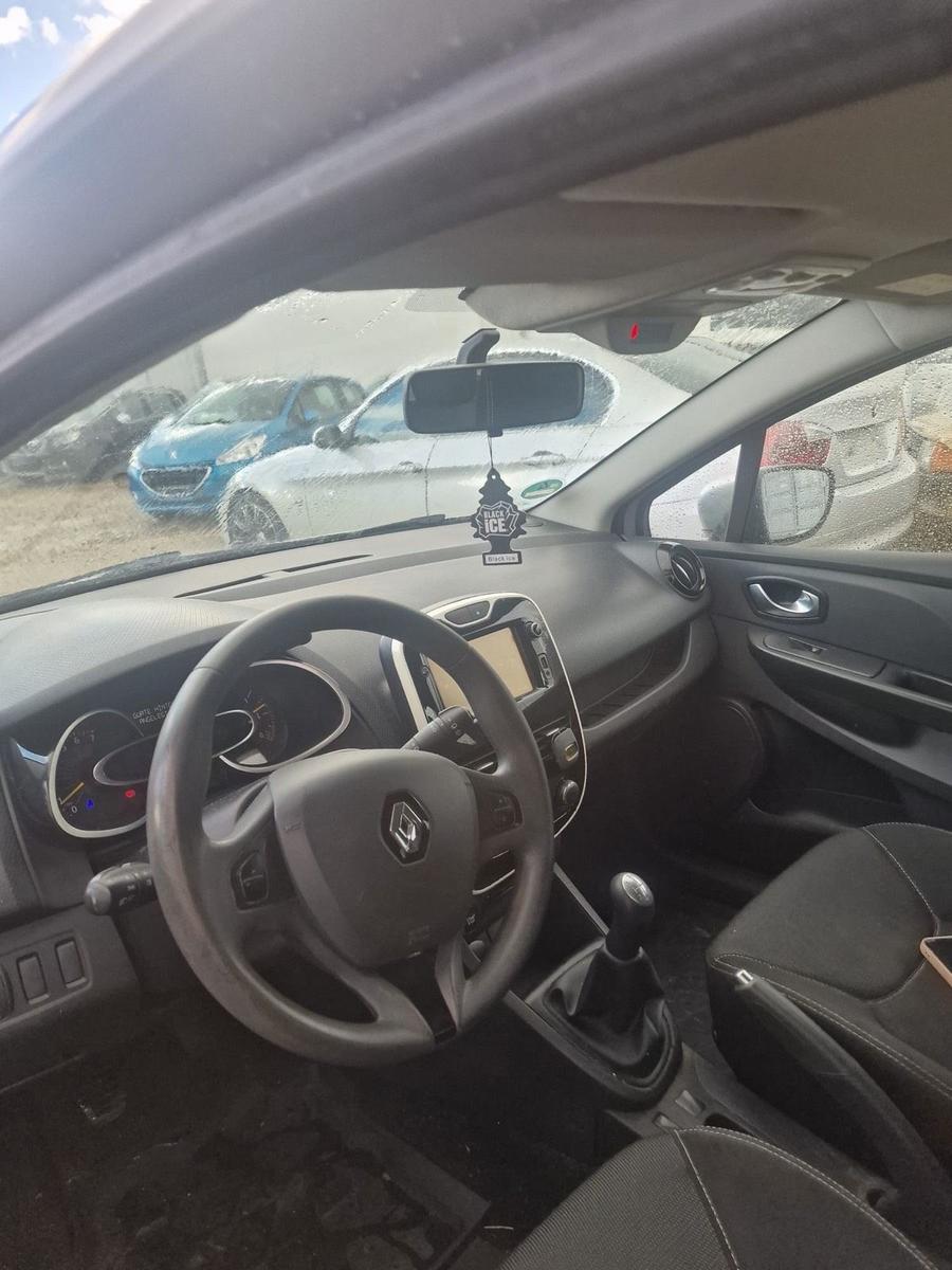 Renault Clio 2015 — photo 6