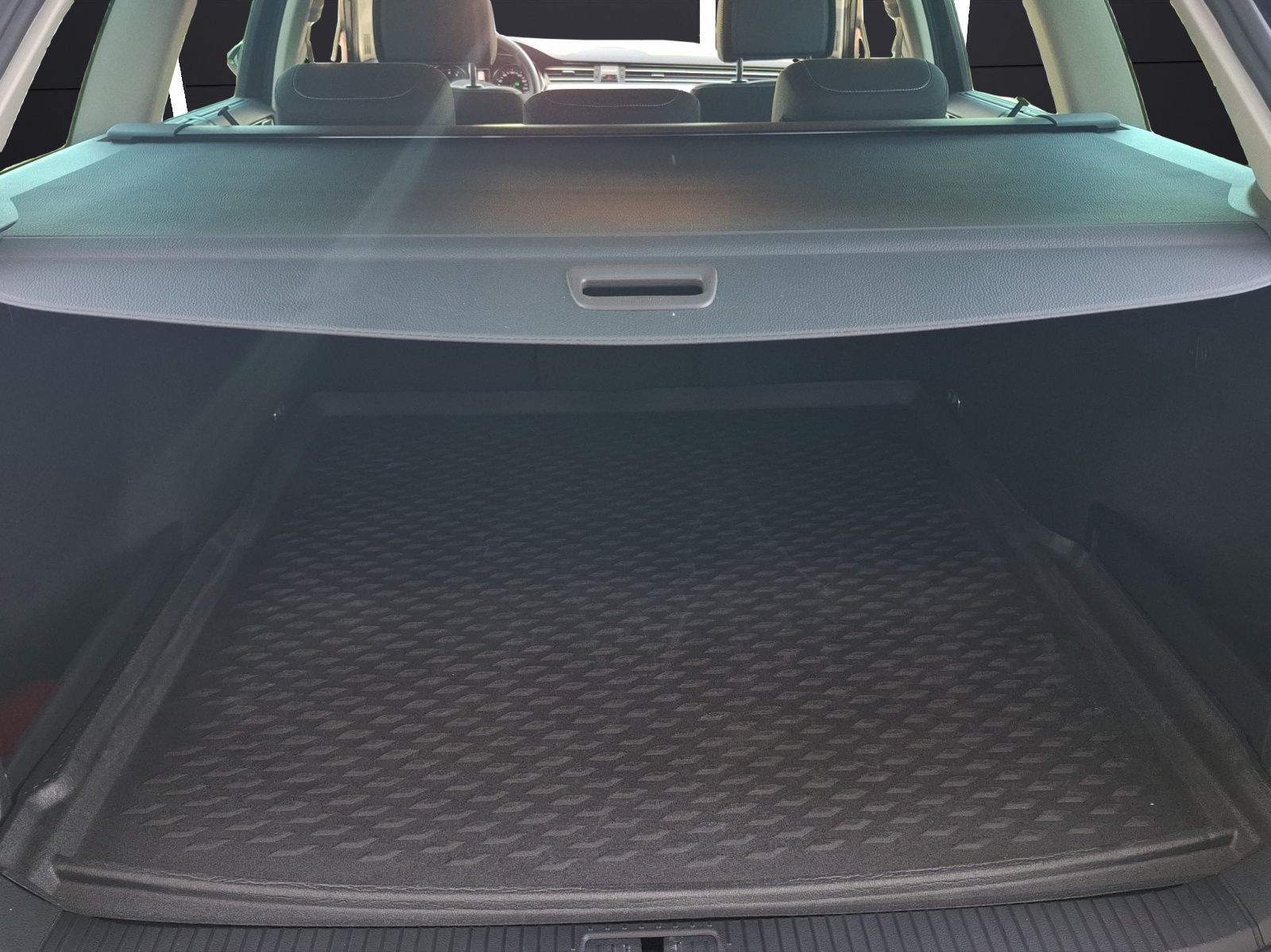 Fahrzeugabbildung Volkswagen Passat Variant TSI Business DSG Matrix Navi ACC