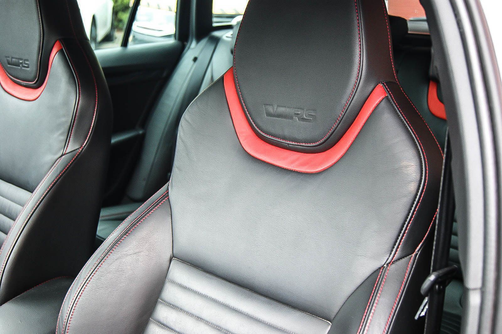 Fahrzeugabbildung SKODA Octavia Combi RS 20TSI CHALLENGE XL LEDER XENON