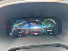 Fahrzeugabbildung Captur II Techno E-TECH Plug-in 160