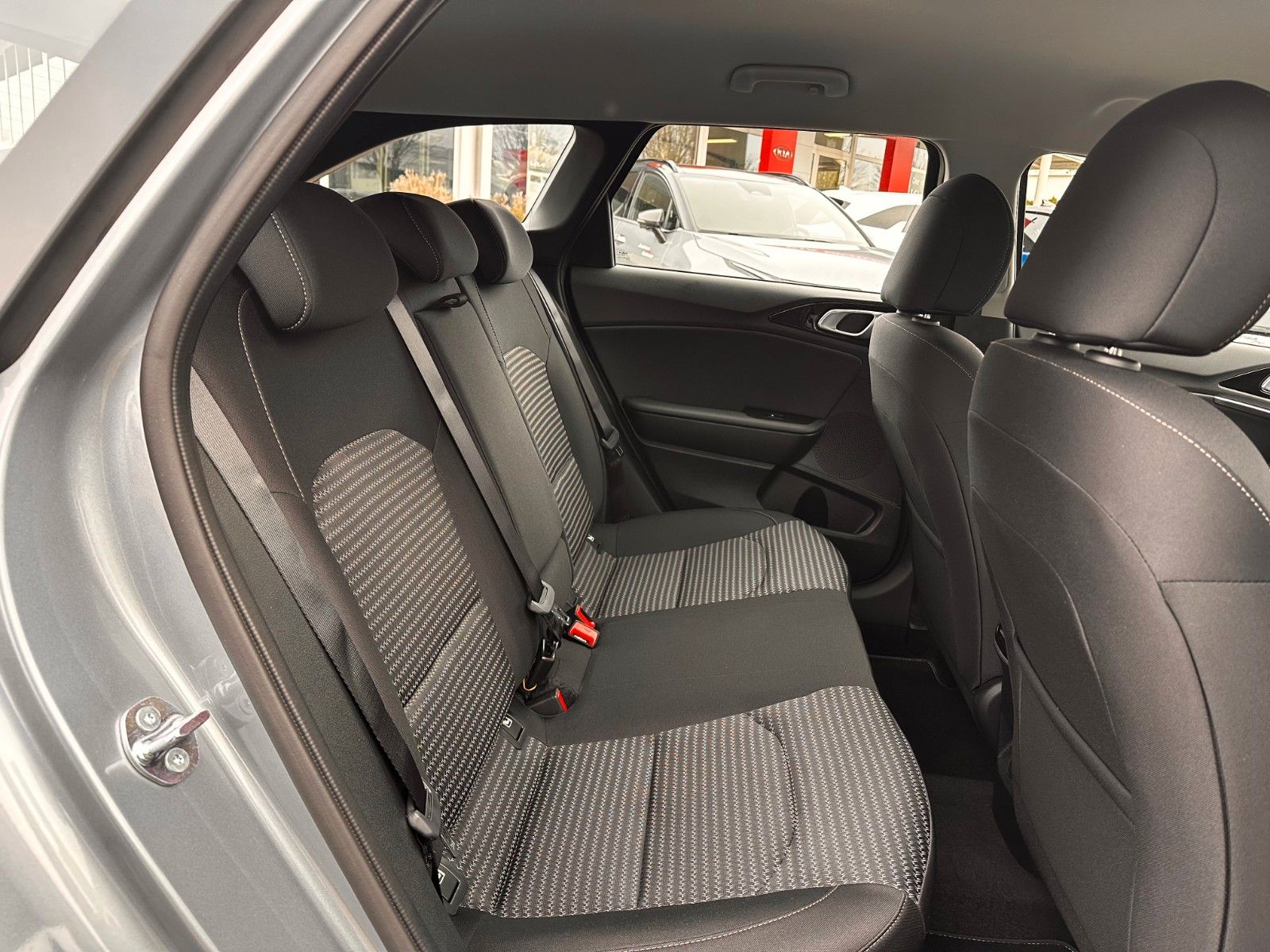 Fahrzeugabbildung Kia Ceed Sportswagon 1.5T 140PS DCT7 VISION KOMF+