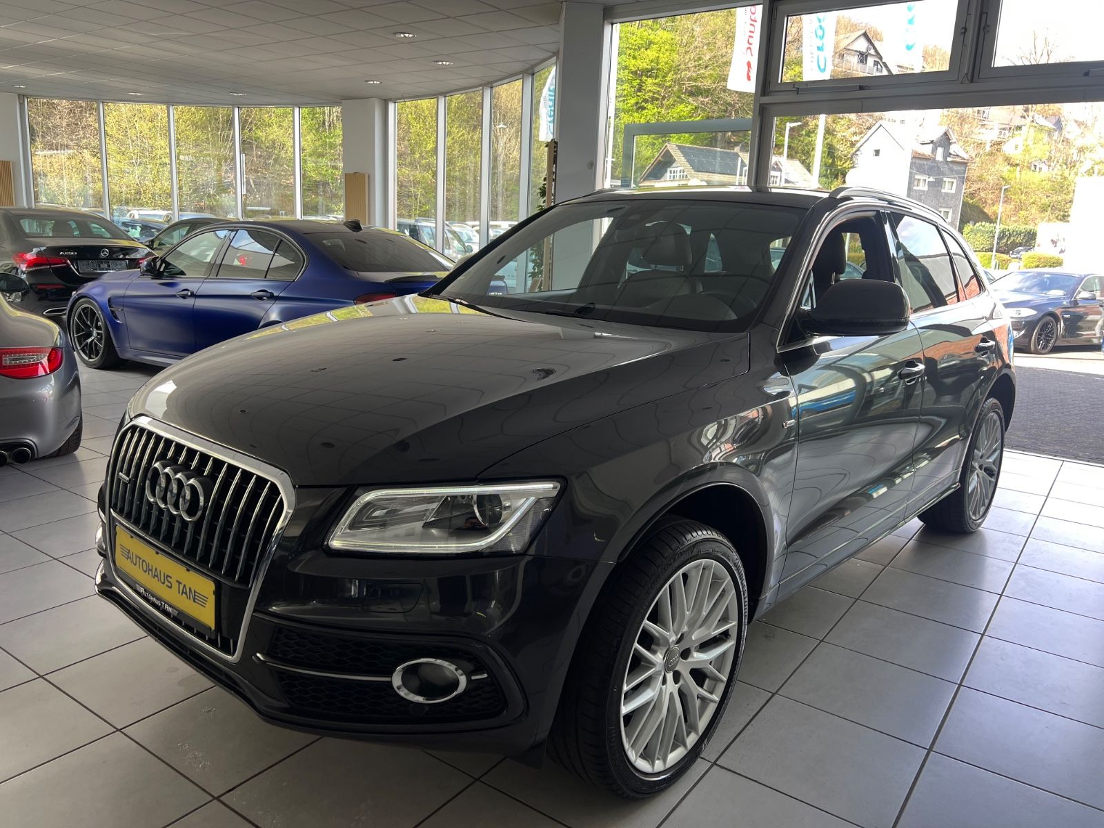 Fahrzeugabbildung Audi Q5 3.0 TDI  quattro S line Sport Plus