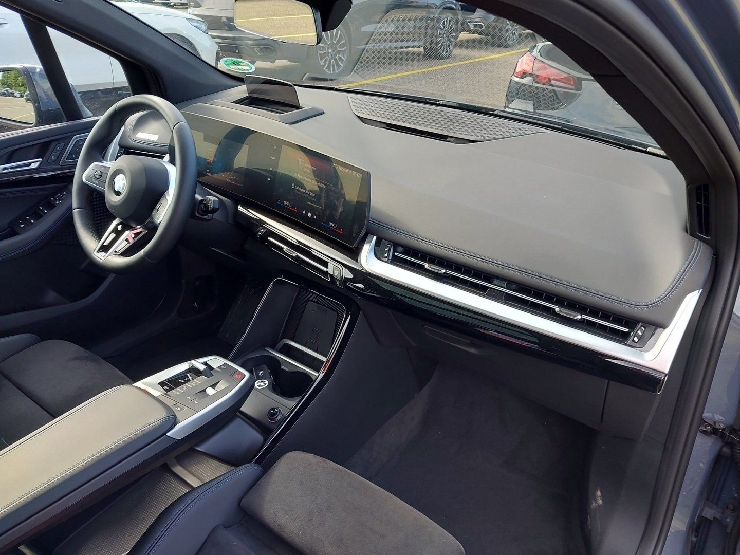 BMW 223 Active Tourer - Bild 8