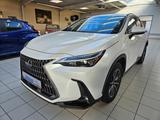 Lexus NX 450h+ E-FOUR Business AHK Leder elektrische S - weiße Lexus NX 450h