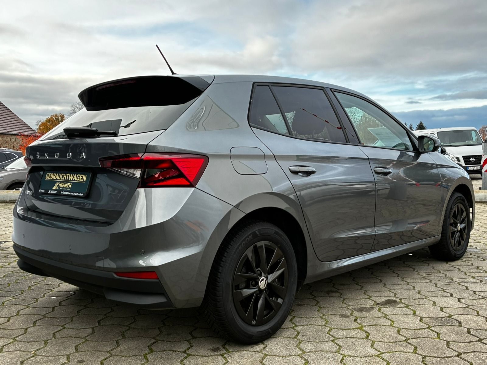 Fahrzeugabbildung SKODA Fabia 95PS 5-Gang*PDC*SHZ*SmartLink*Allwetter