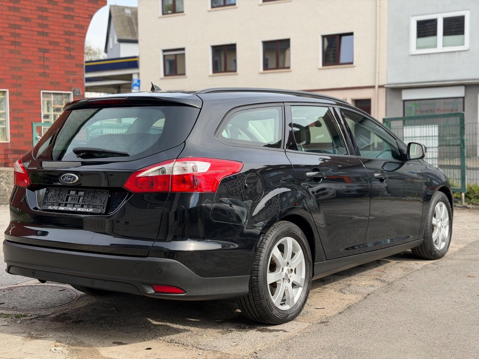 Ford Focus 2013 — engine 998 cm³, 125 HP (92kW)