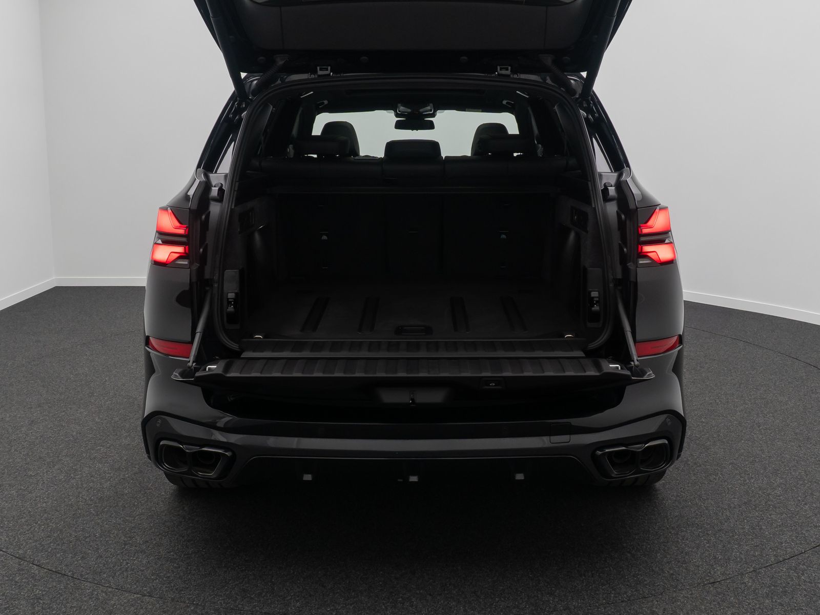 Fahrzeugabbildung BMW X5 M60i Panorama H/K DAB HUD 360&deg; Komfort 22Zoll