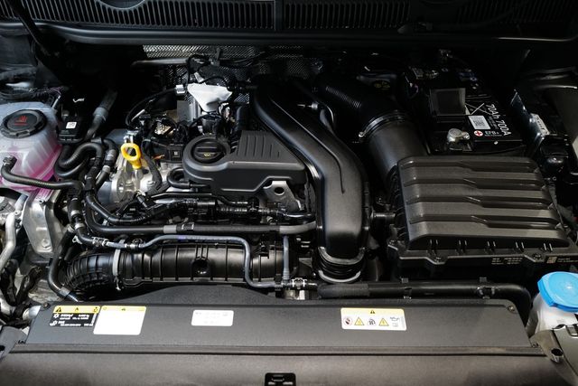 Volkswagen Touran 1.5TSI DSG Highline AHK Pano Rkam Keyless