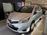 Toyota Yaris Edition 2014 / 1. HAND - Toyota Yaris mit Benzin-Antrieb: Edition