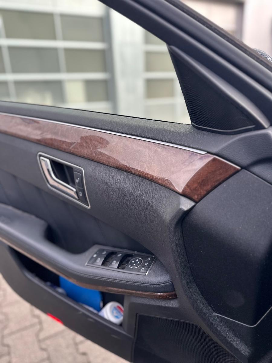 Mercedes-Benz E220 2011 — photo 10