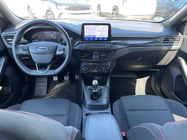 Fahrzeugabbildung Ford Focus ST-Line LED Kamera SpurhalteASS Tempomat