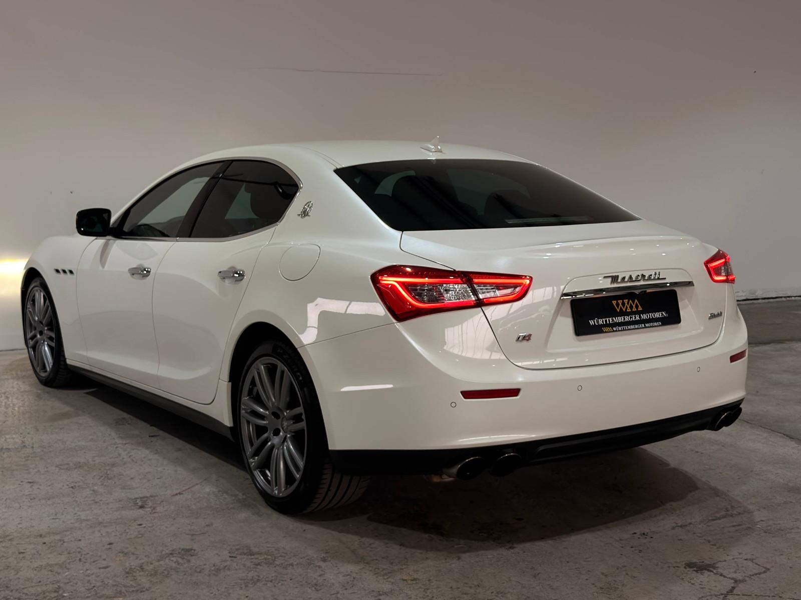 Maserati Ghibli SQ4 3.0 V6 409 ch • BVA • 4x4 • Cuir • Toit Panoramique