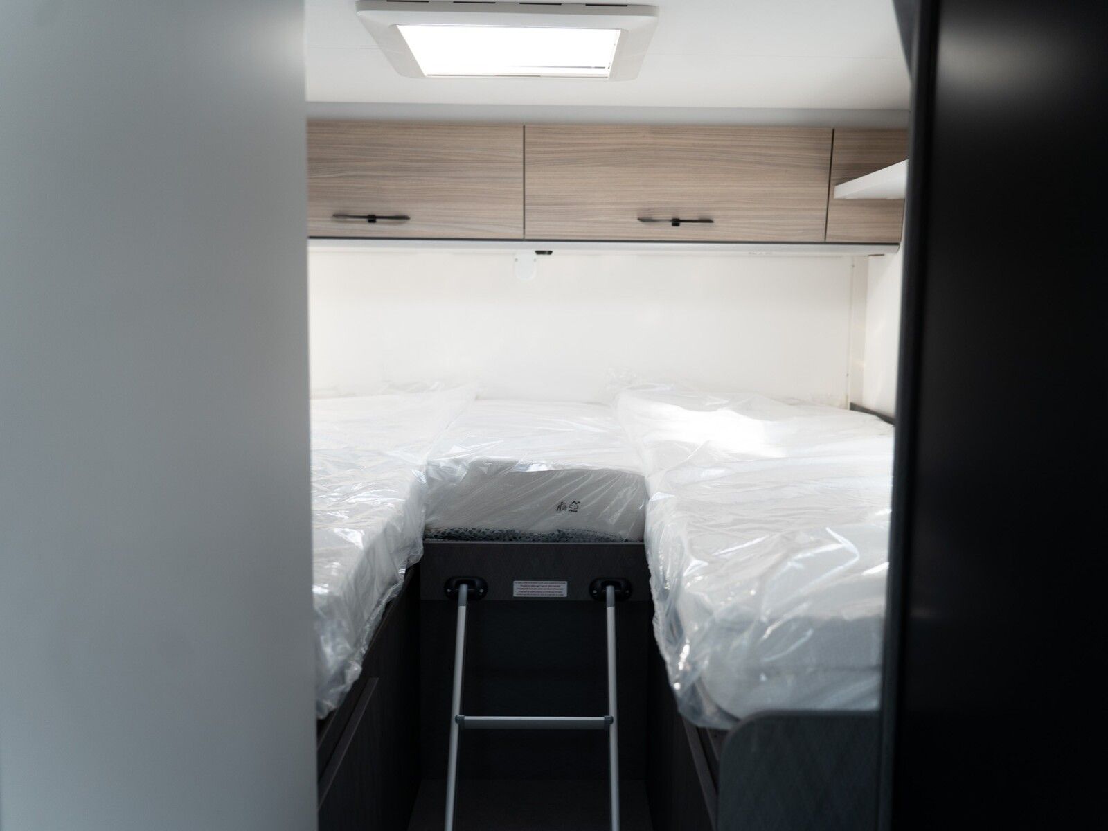 Fahrzeugabbildung Etrusco V Ford 6.8 SCF Complete Selection! Dieselheizung