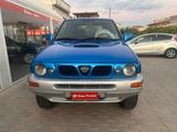 Nissan Terrano Il 2.7 TDI 3P SE (92 KW) - blaue Nissan Terrano